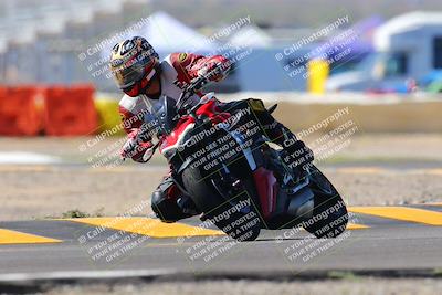 media/Oct-09-2022-SoCal Trackdays (Sun) [[95640aeeb6]]/Turn 2 (1110am)/